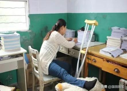 教师奉献精神的素材（幼儿教师奉献精神）