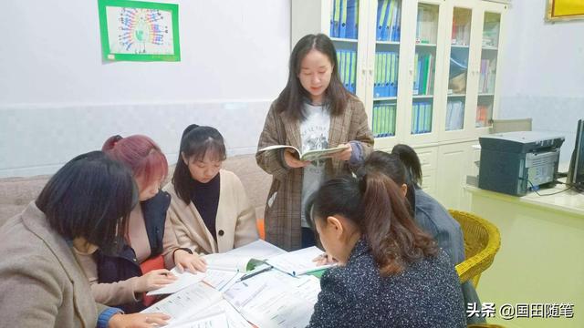 教师奉献精神的素材（幼儿教师奉献精神）