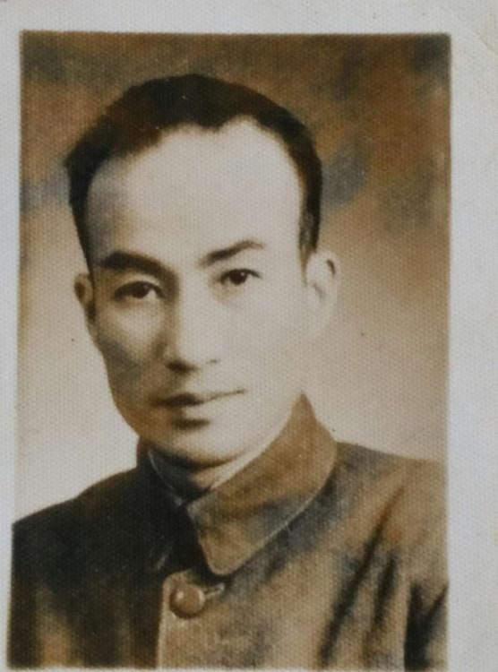 爱国作文800字高中题目（爱国作文800字高中记叙文）
