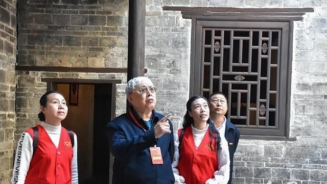爱国作文800字高中题目（爱国作文800字高中记叙文）