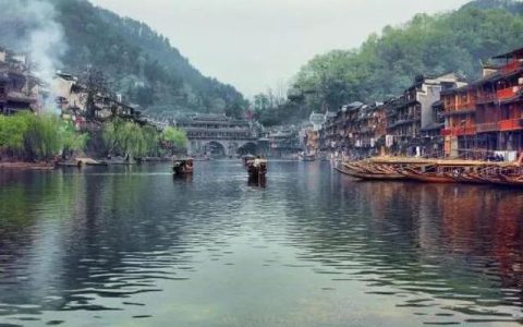 边城观后感100到200字（边城观后感400字左右）