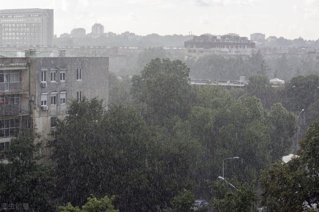 关于雨的散文诗句，关于雨的散文诗片段！