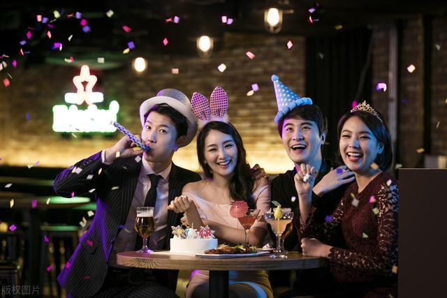 祝学生生日快乐祝福语四个字图片，祝福学生生日快乐的祝福语4字！