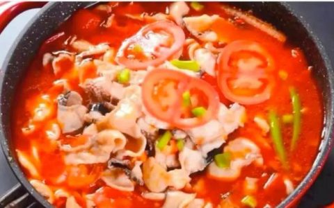 火锅底料的家常做法简单，家庭自制火锅底料的做法！
