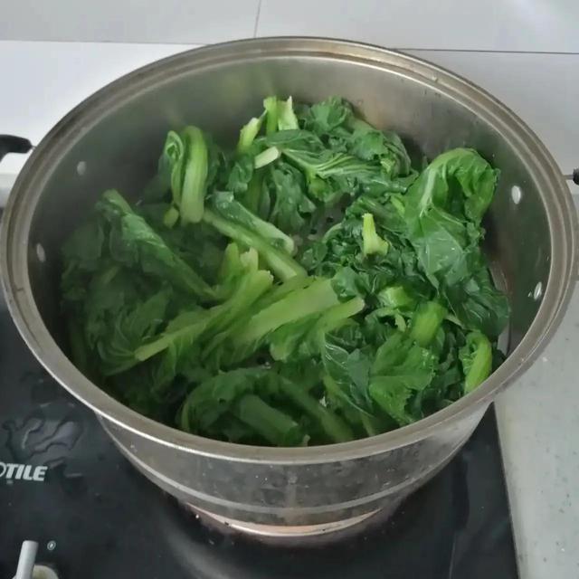 关于花生的谜语_简单，有关于花生的谜语！