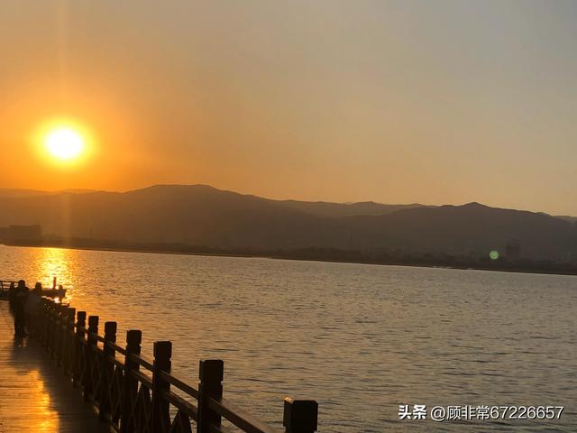 我是一朵云作文500字变形记，我是一朵云作文500字六年级变形记