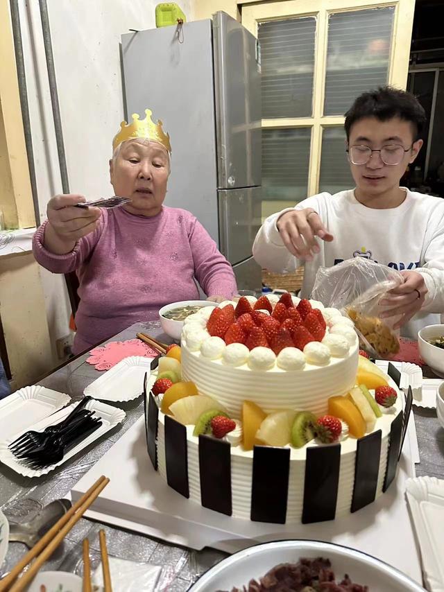 祝母亲生日的祝福语短，祝母亲生日的祝福语短句