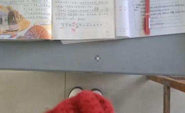 “教室空无一人，老师在讲课”，学校最新玩法也是被逼无奈