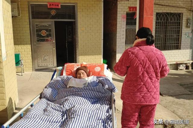 追悼词母亲通俗感人，追悼词母亲通俗感人句子